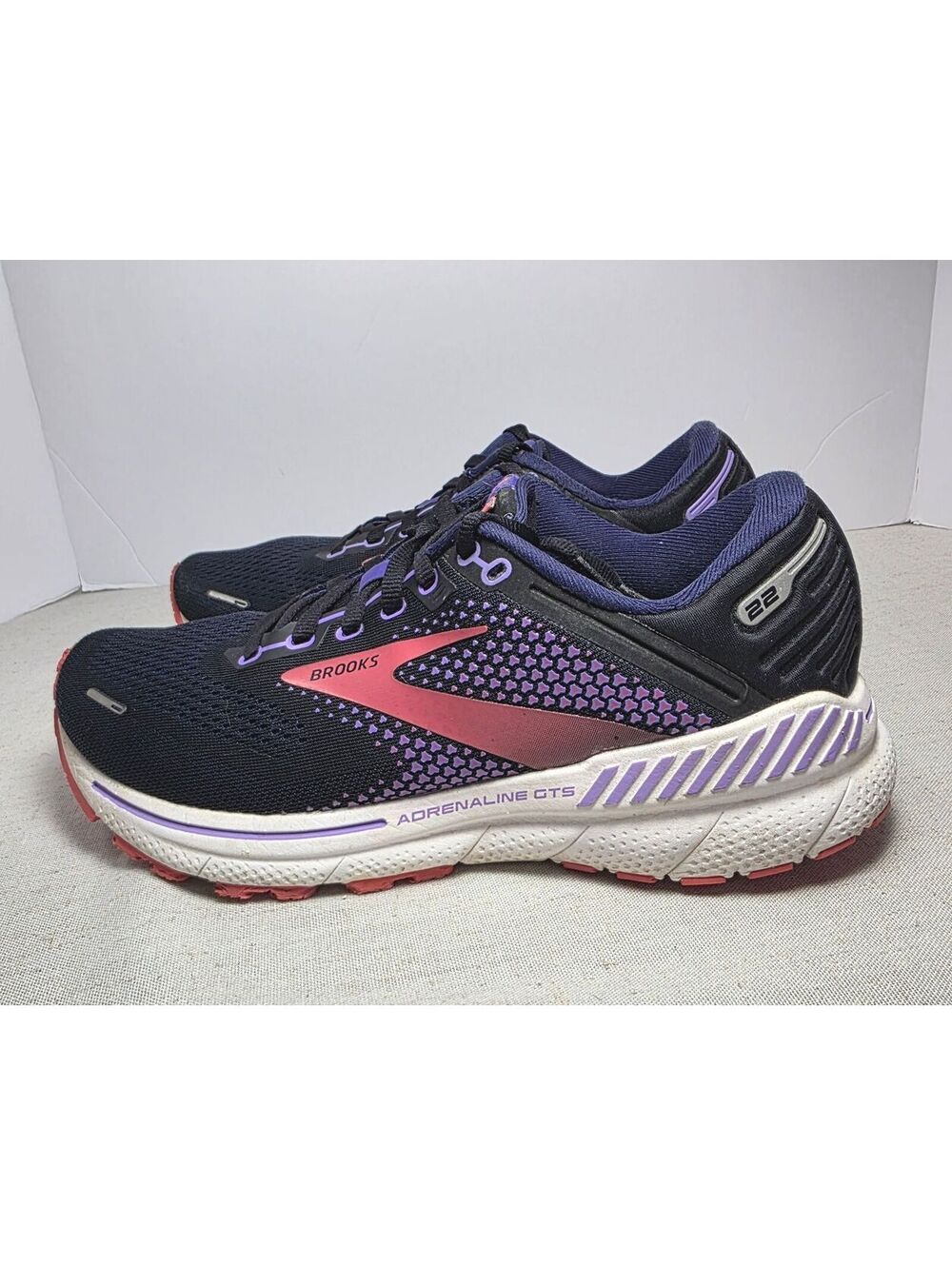Brooks Adrenaline GTS 22 Women's 8.5 B Running Athletic Shoes Navy Purple Coral